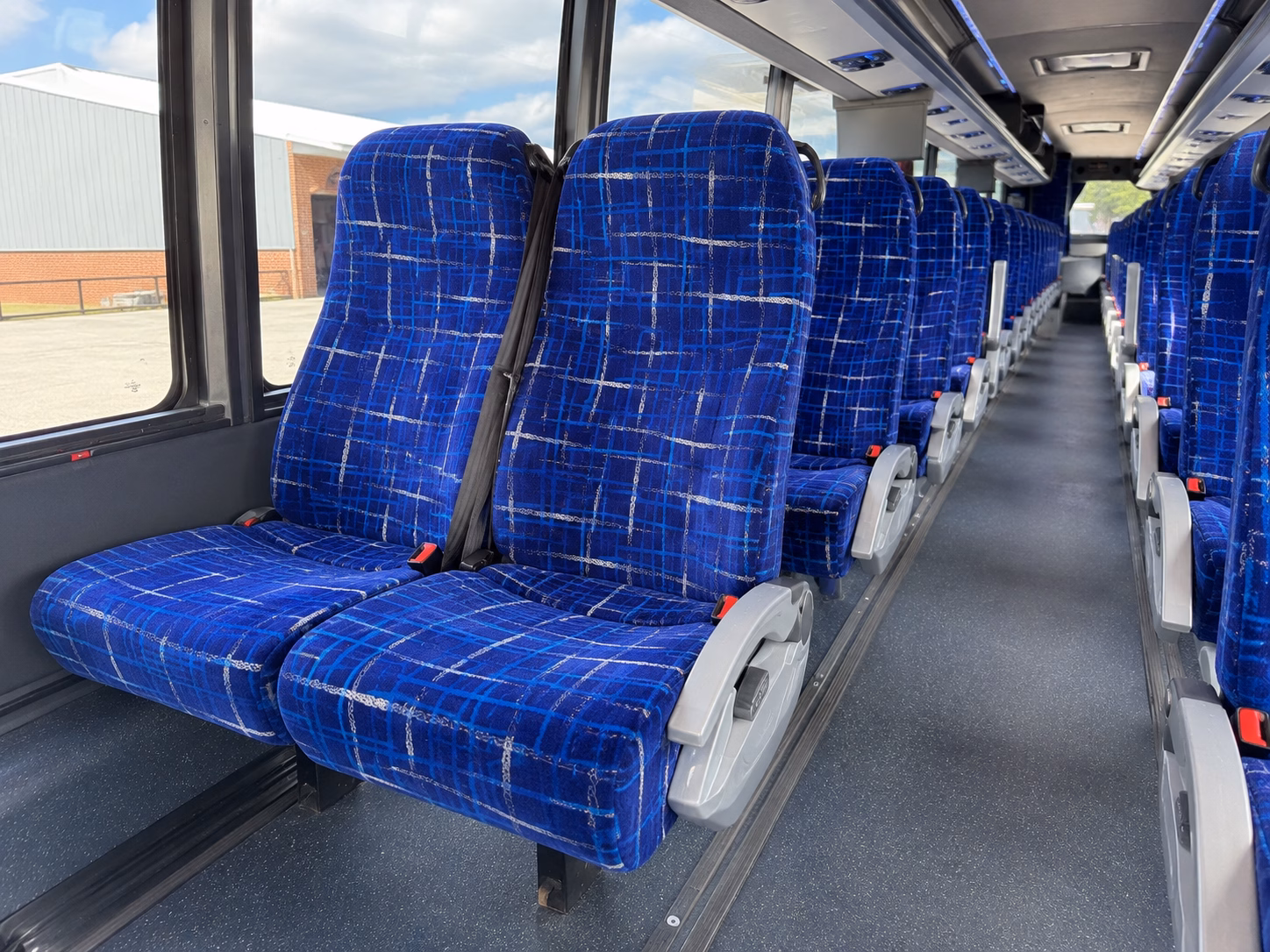 federal way charter bus services interior